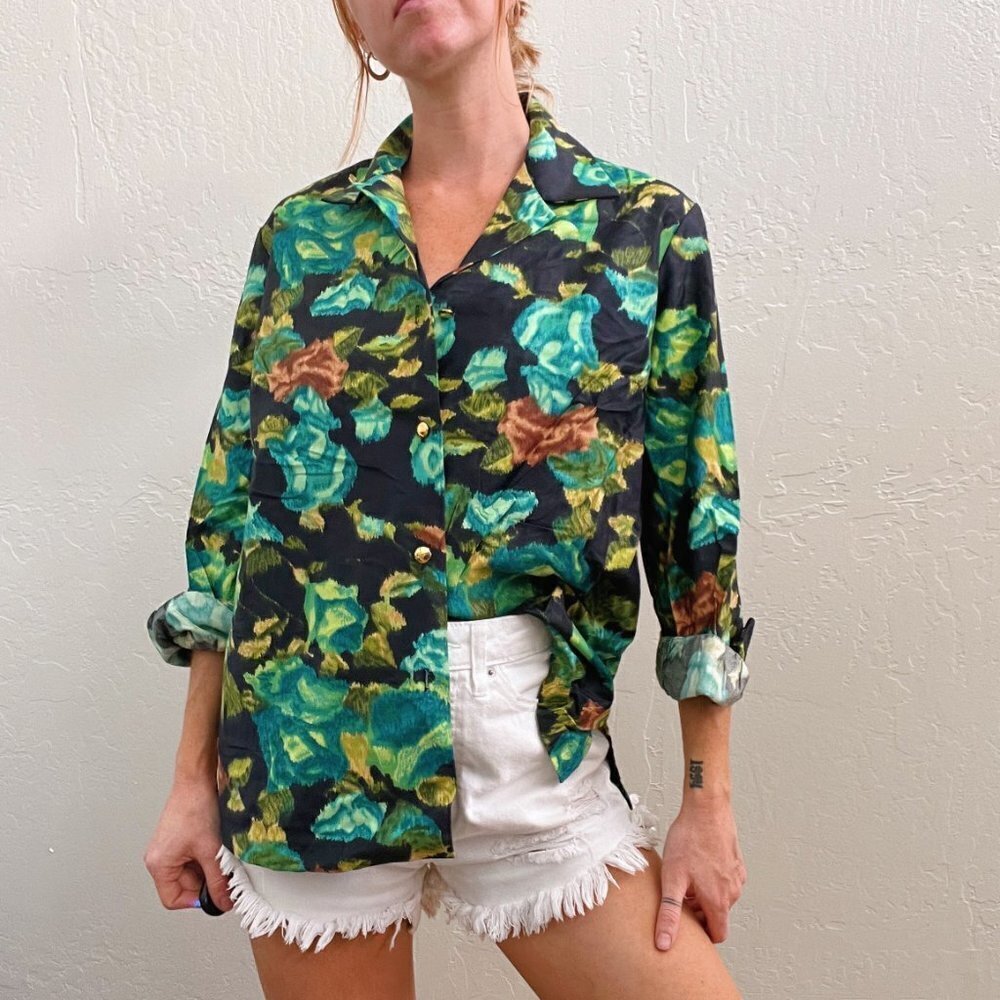 Vintage 1970s Black Floral Printed Long Sleeve Button Up Top